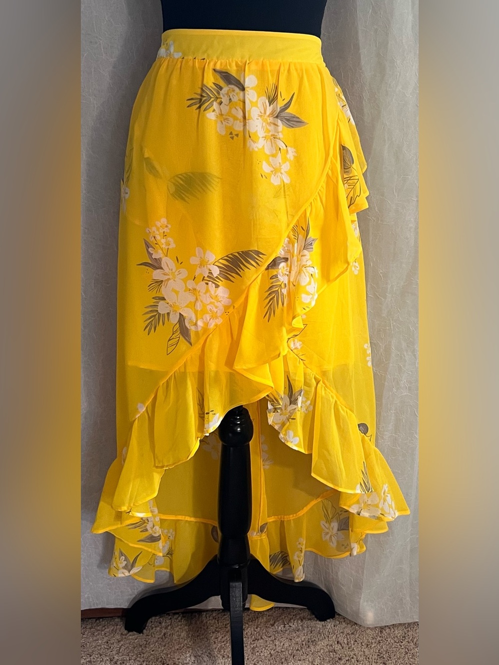 NWT Yellow Floral Ruffled High-Low Skirt